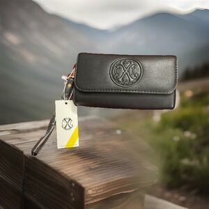 NWT CXL Christian Lacroix Park Smooth Small Clutch Wristlet Black Zip‎ Pocket